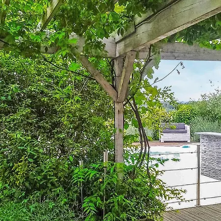 In St-michel-l'eclusele- La Roche-Chalais